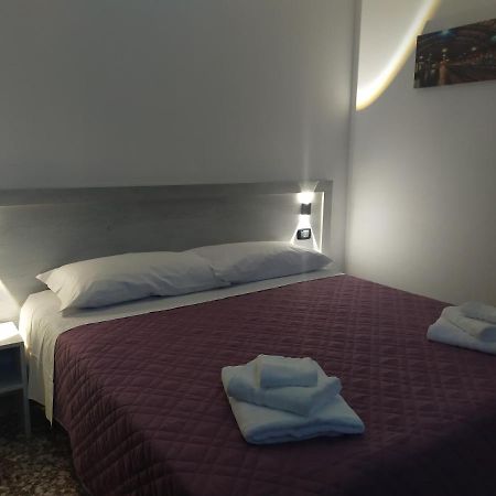Hotel Madonna Del Pino Червия Экстерьер фото