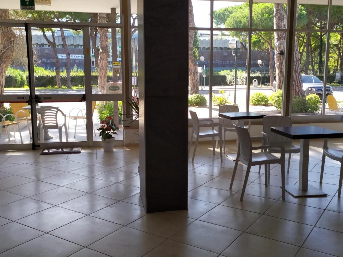 Hotel Madonna Del Pino Червия Экстерьер фото