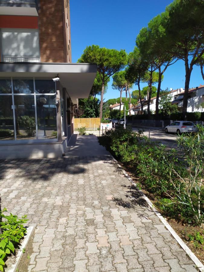 Hotel Madonna Del Pino Червия Экстерьер фото
