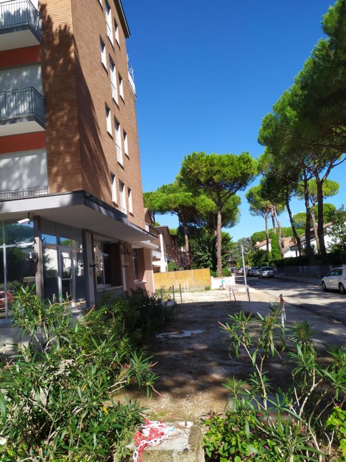 Hotel Madonna Del Pino Червия Экстерьер фото