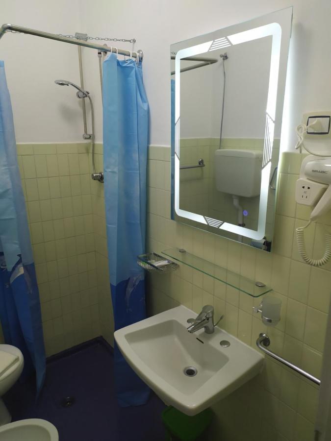 Hotel Madonna Del Pino Червия Экстерьер фото