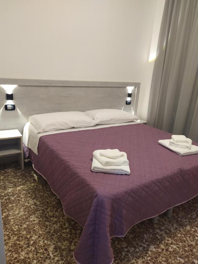 Hotel Madonna Del Pino Червия Экстерьер фото