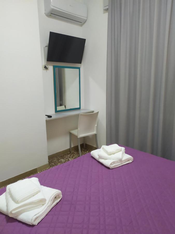 Hotel Madonna Del Pino Червия Экстерьер фото